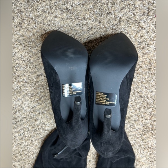 🟣two bundle Brand new women boots size9.5 black ones is a size9 - Picture 11 of 11